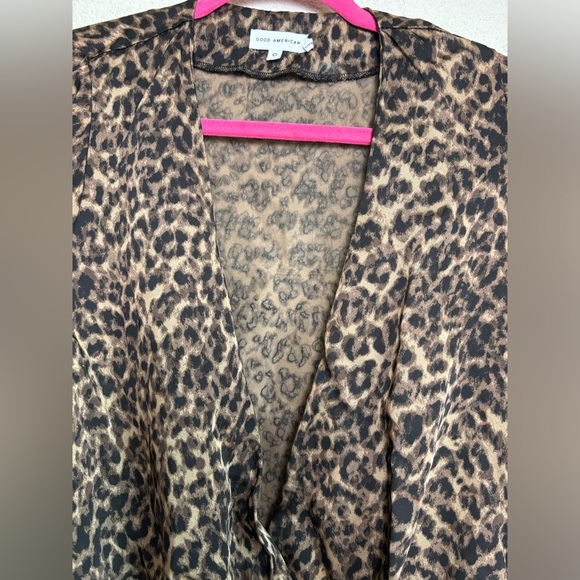 Good American Leopard Animal Print Plunging Faux Wrap V-Neck Satin Bodysuit 0 - Picture 6 of 12